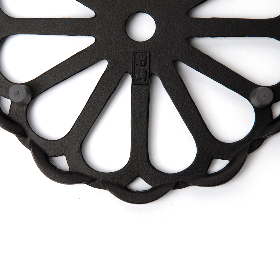 Iwachu Cast Iron Trivet Chrysanthemum Iwachu Cast Iron Trivet Chrysanthemum