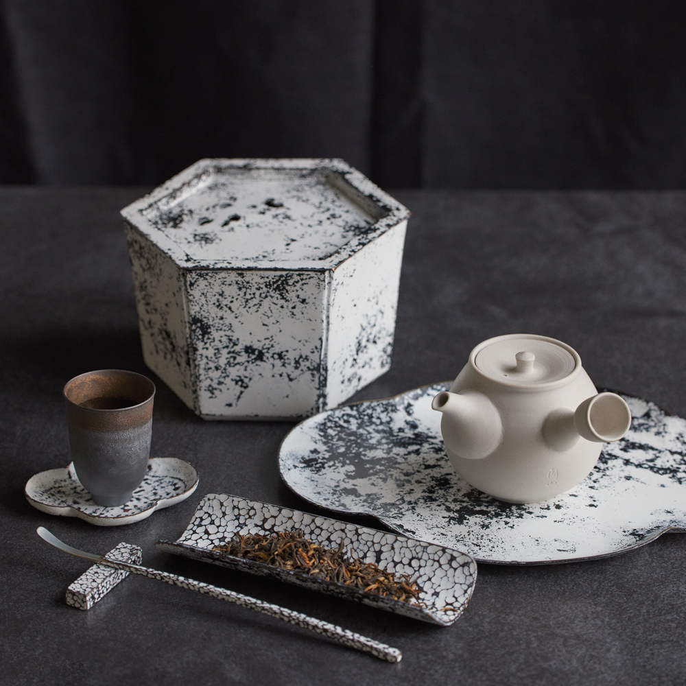 Oriento Copper Hu Cheng Su Bai Oriento Copper Hu Cheng Su Bai