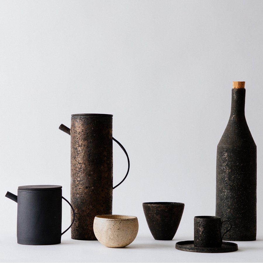 Takashi Endoh demi-tasse et soucoupe blanches Takashi Endoh demi-tasse et soucoupe blanches