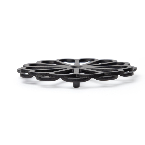 Iwachu Cast Iron Trivet Chrysanthemum
