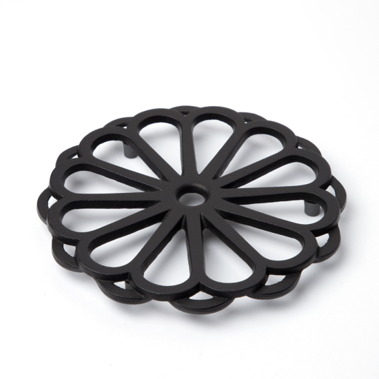 Iwachu Cast Iron Trivet Chrysanthemum
