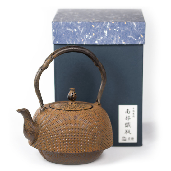 Tetsubin Iwachu Arare Cha-Jiru
