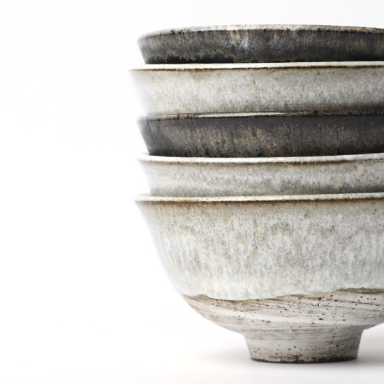 Petr Novak Yoshi En Tea Bowl Set Black & White Dark Bag