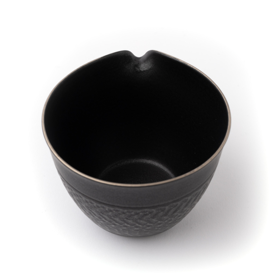 Jingdezhen Iron Glaze Gong Dao Bei