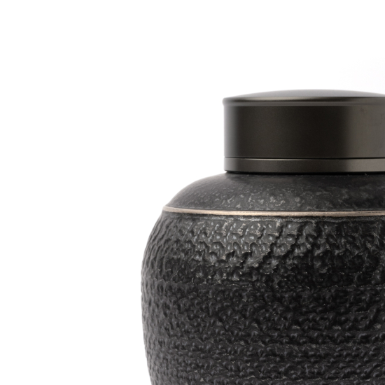 Jingdezhen Eisenglasur Teedose