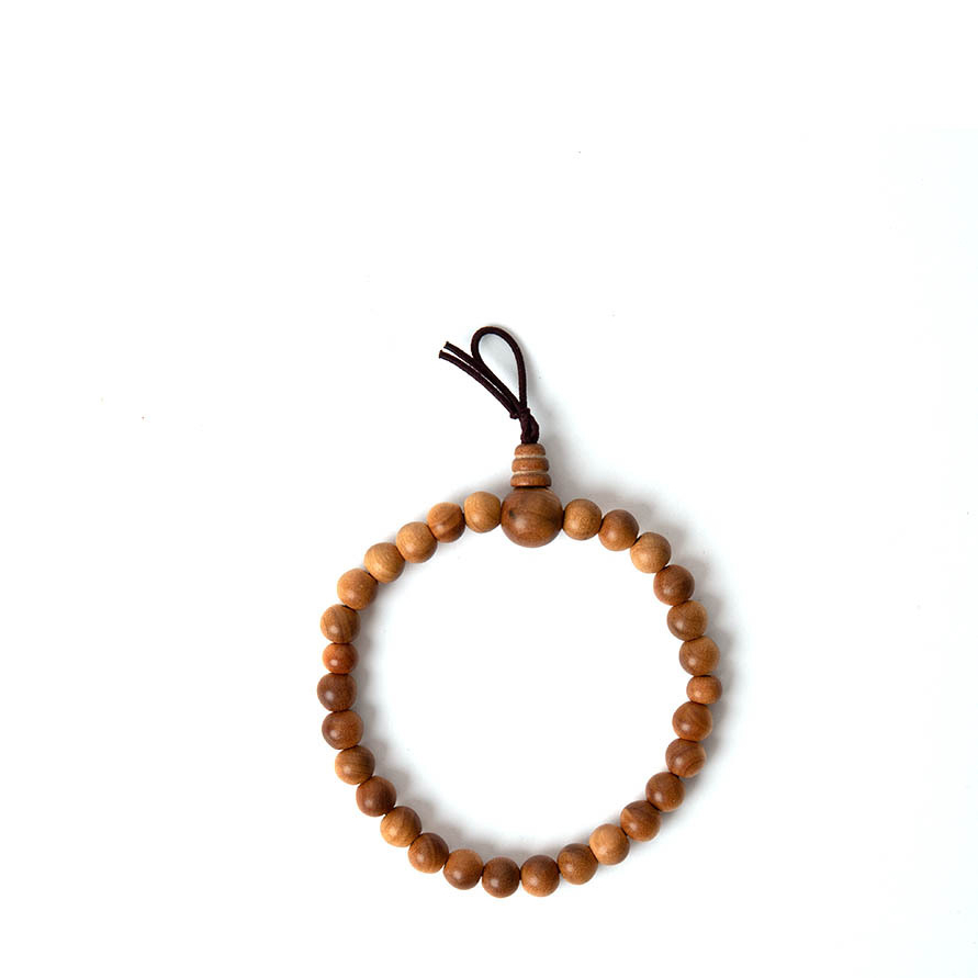 Nenju - Bracelets en bois de santal 
