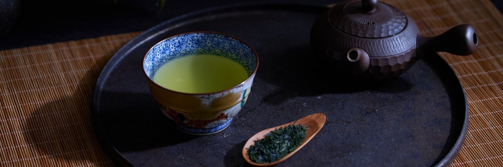 Sencha Tee mit Banko Kyusu Sencha Tee mit Banko Kyusu